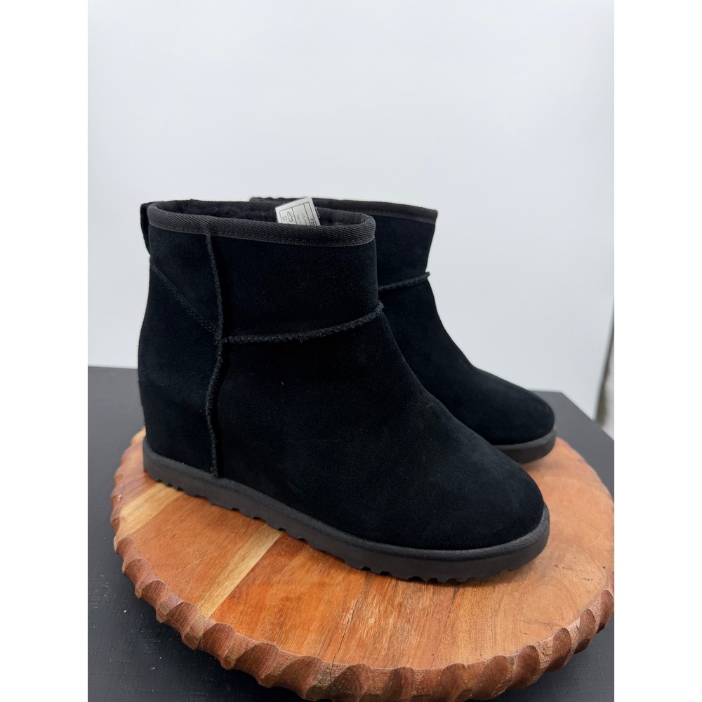 UGG Classic Femme Short Boot Women 9 Black Suede Hidden Wedge 1104609